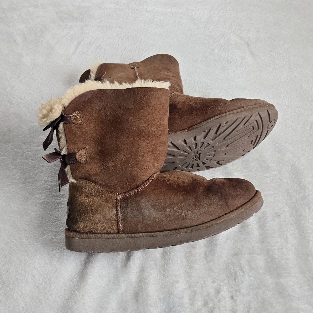 Women's UGG Boots Bailey Bow II Lined Winter Booties Brown Suede Flats Size 9 - Picture 4 of 8